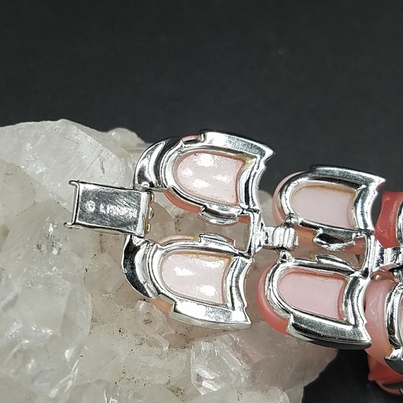 Vintage Lisner Two Tone Pink Moonglow Bracelet - Picture 6 of 6